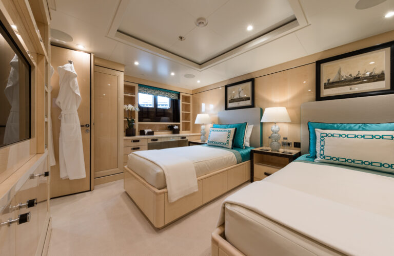 LILI - Twin Cabin