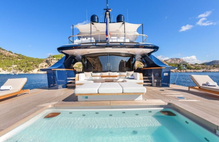 Exterior Sunbathing Area