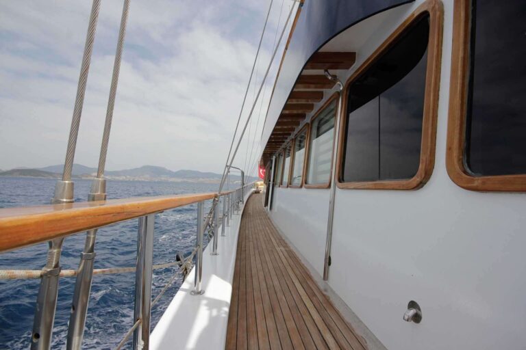 Sidedeck