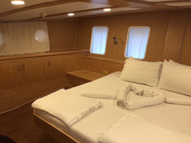 Double Cabin