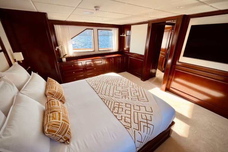 Double Cabin