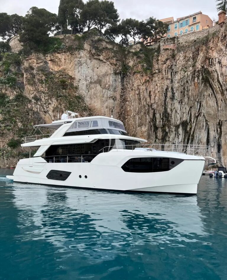Superyacht 4A