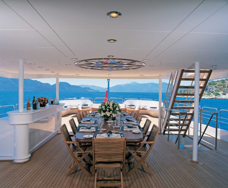 Alfresco Dining
