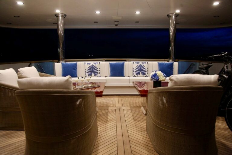 Aft Deck Seating