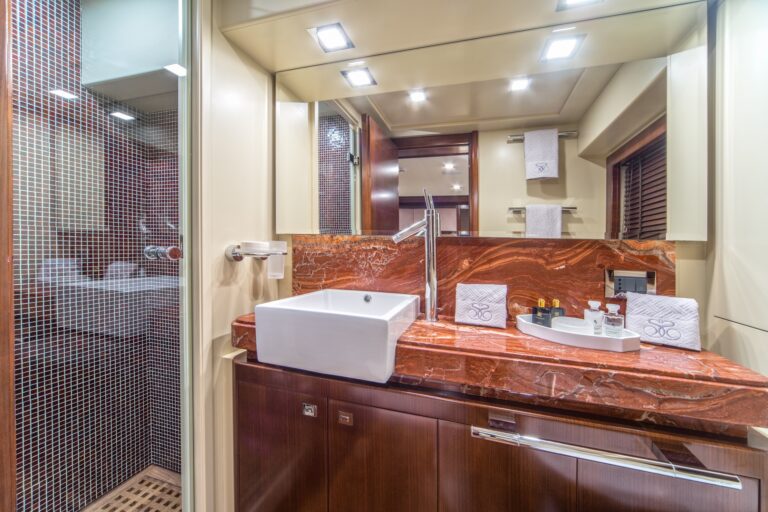 Charter yacht SEVENTH SENSE