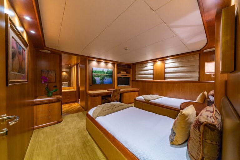 Twin Cabin