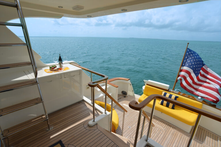 LYMAN MORSE Yacht EXCELLENCE -  Exterior Decks