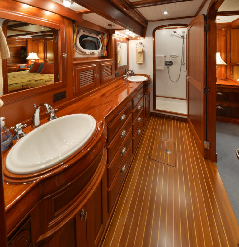 LYMAN MORSE Yacht EXCELLENCE -  Guest Ensuite