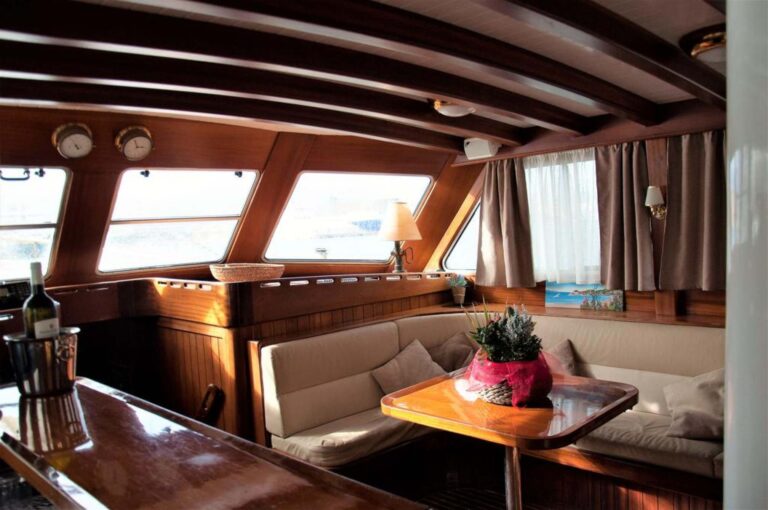 Lady Christa Charter Gulet Salon