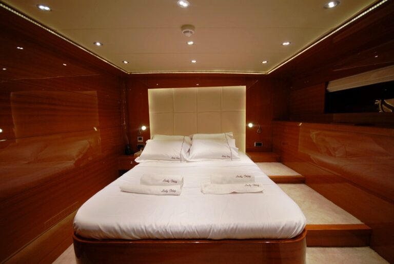 Lady Deisy -  Double Cabin 2