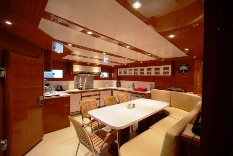 Lady Deisy -  Galley