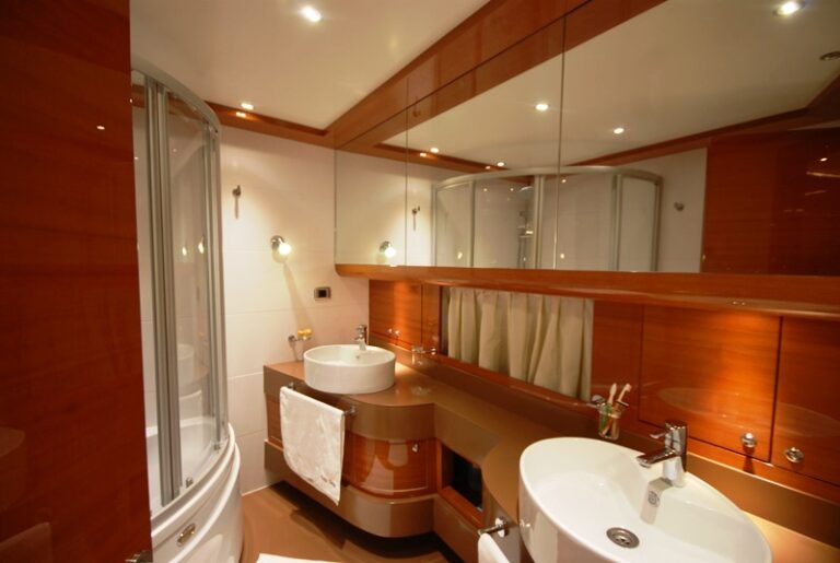 Lady Deisy -  Master ensuite