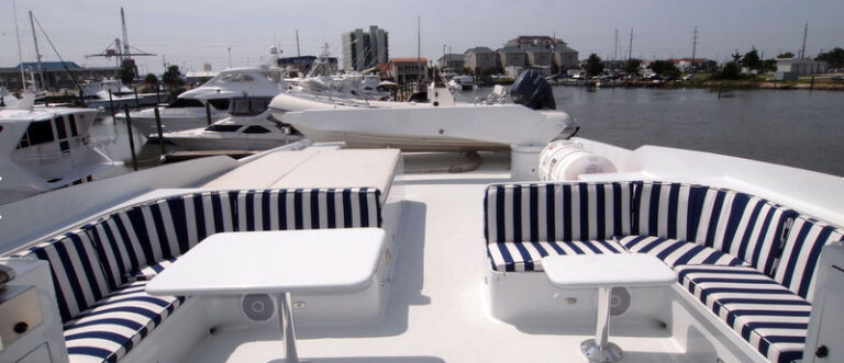 Lady Sarah Yacht - Exterior