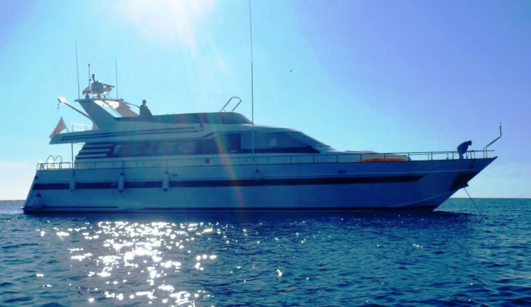 Lady Tatiana of London - At Anchor