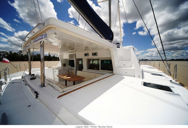 Lagoon 500 Cockpit