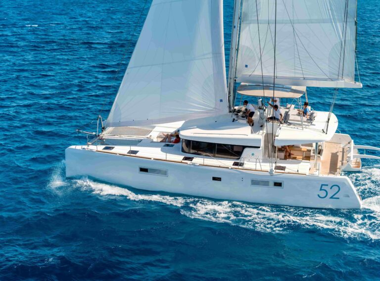 Lagoon 52 Yacht ACE OF HEARTS