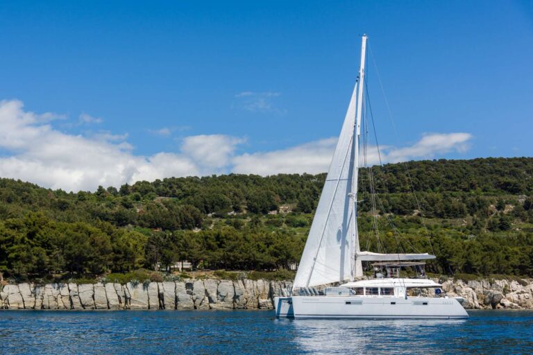 Lagoon 560 PRINCESS SELINE - Cruising