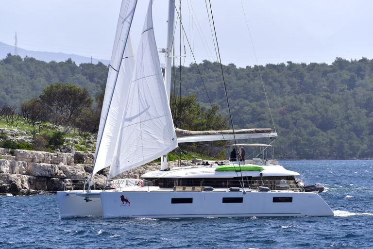 Lagoon 620 ADRIATIC LION - Profile sailing
