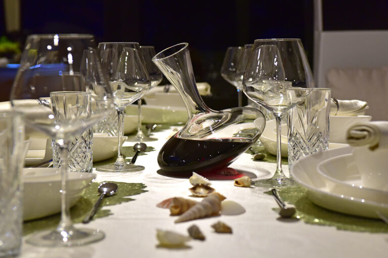 Lagoon 620 ADRIATIC TIGER - Table setting
