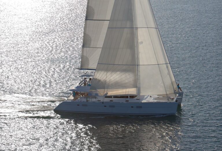Lagoon Catamaran - Sistership To Phantom