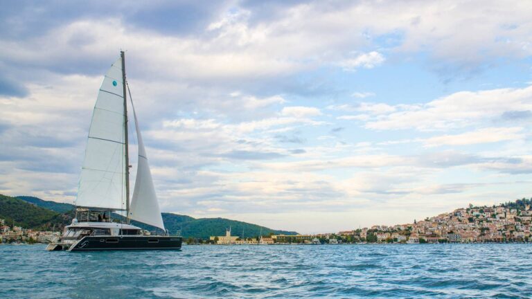 Lagoon Catamaran ALYSSA In The Med