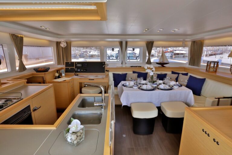 Lagoon catamaran NEW HORIZONS - 006