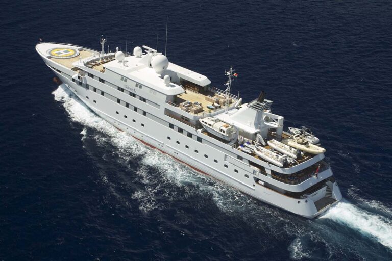 Lauren L port cruising