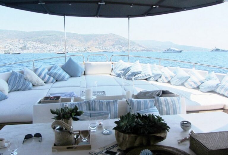 Le Lutteur Yacht - Exterior