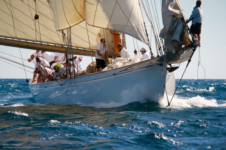 Les Voiles De Saint-Tropez - Moonbeam Of Fife
