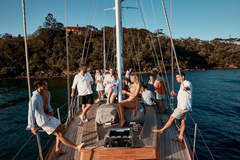 Lifestyle - Bow Aspect Looking In