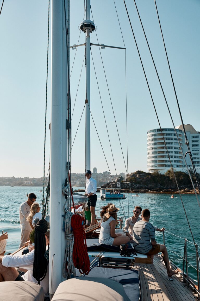 Lifestyle - Bow To Stern