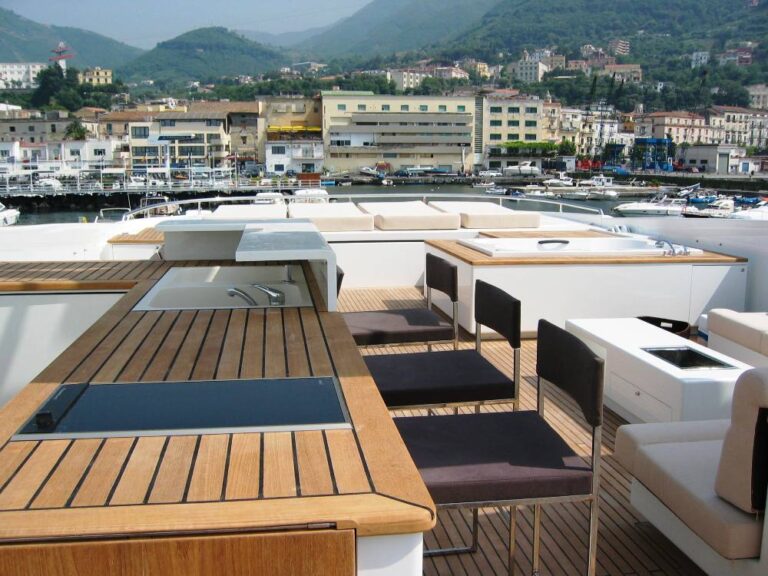 Lifestyle - Flybridge