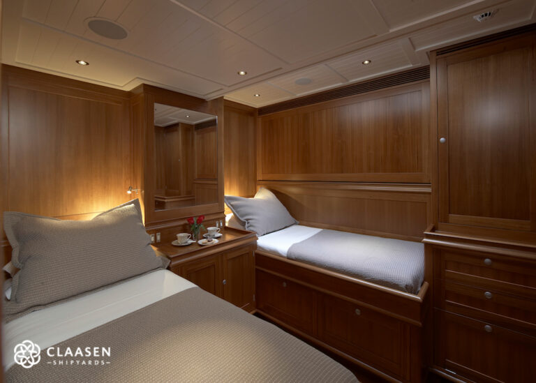 Lionheart yacht - Twin guest cabin