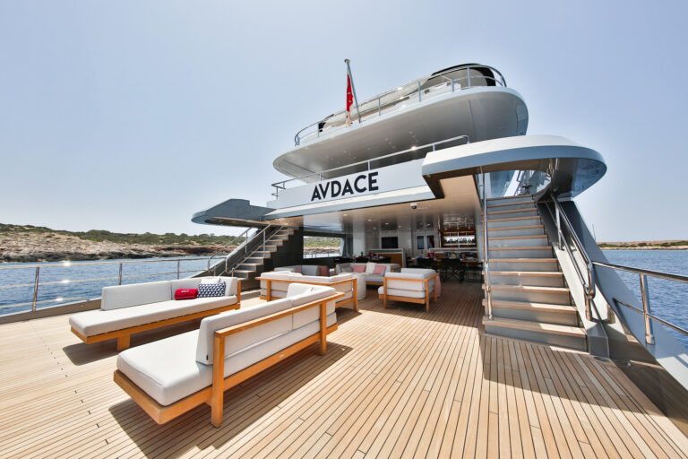 Lounge Area - Main Deck