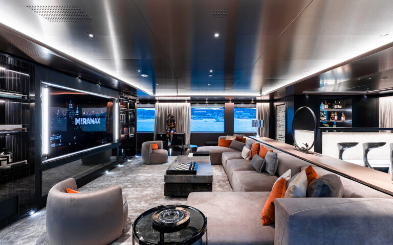 Lounge With TV An Bar Area