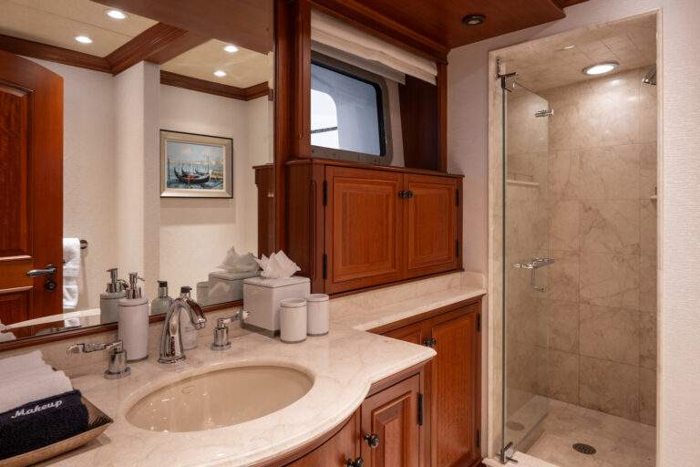 Lower Deck Guest Ensuite Bathroom