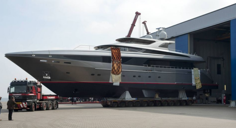 Lucia M SuperYacht