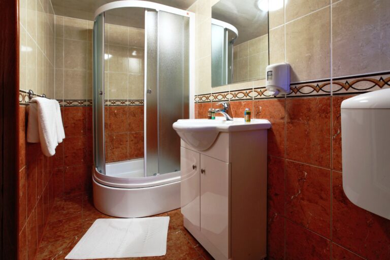 Luna -  Bathroom 3