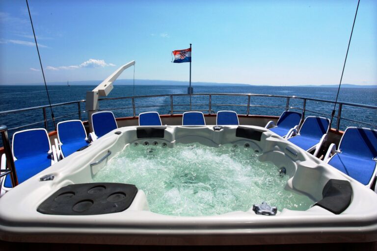 Luna -  Jaccuzi