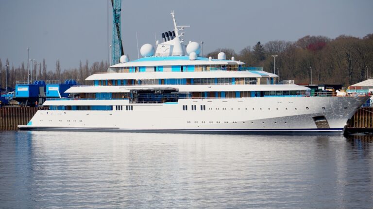Lurssen super yacht GOLDEN ODYSSEY - Photo by DrDuu