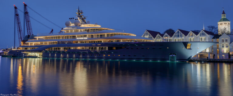 Lurssen Yacht Flying Fox