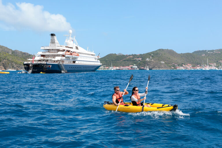 Luxury Yacht SEA DREAM 3