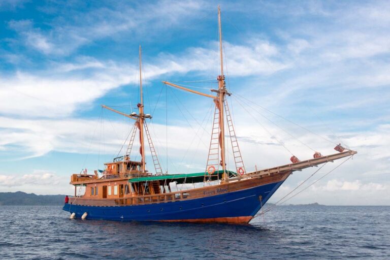 Luxury Phinisi Tiger Blue