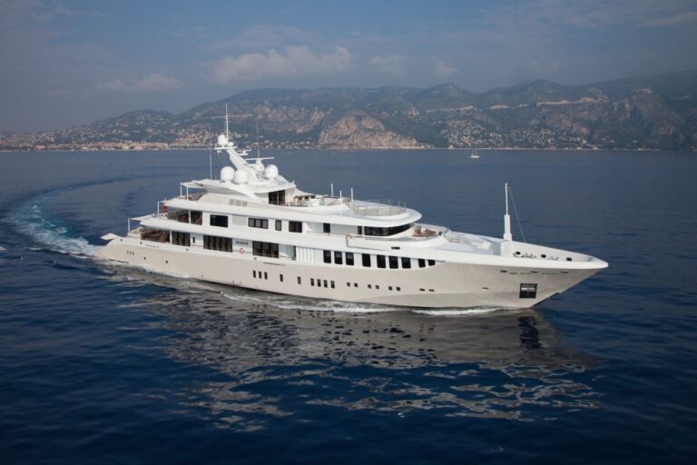 73M CUSTOM SUPERYACHT