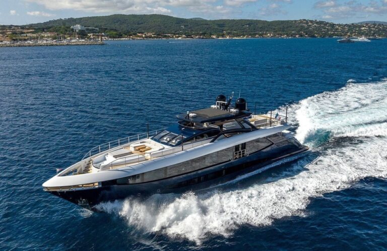 Luxury Superyacht ARSANA