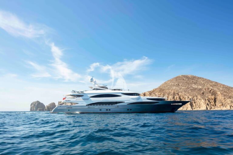 CHAMPAGNE SEAS