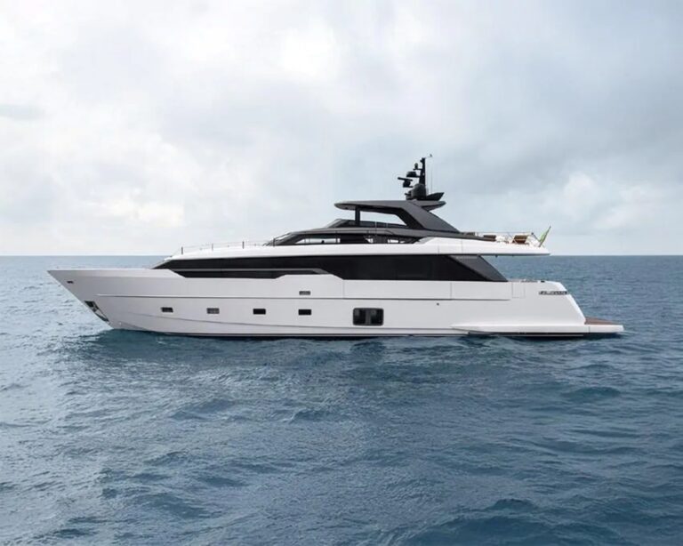 Luxury Superyacht DANLOU