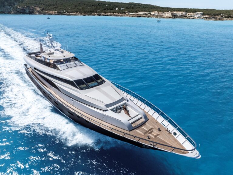 Luxury Superyacht FONERS