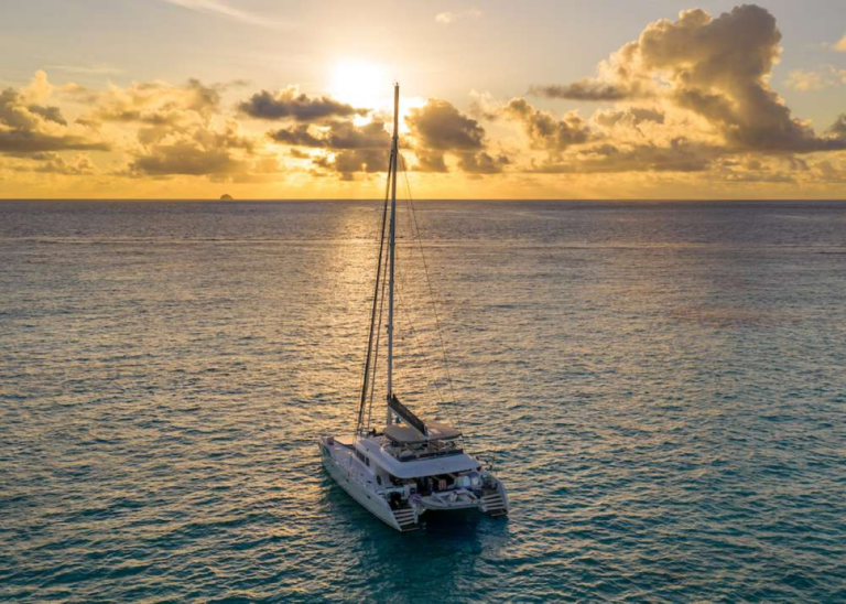 Luxury Superyacht Huntress