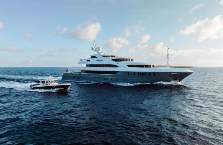 Luxury Superyacht LADY BETH